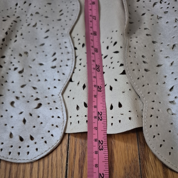 C Concept 100% Leather Cream Scalloped Coastal Cowgirl Blazer Size 8 - Picture 9 of 10